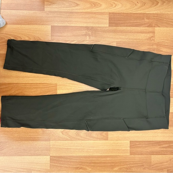 Lululemon Dark Olive Speed Up Crop 21” Medium Rise Athletic Workout Legging - Picture 14 of 15